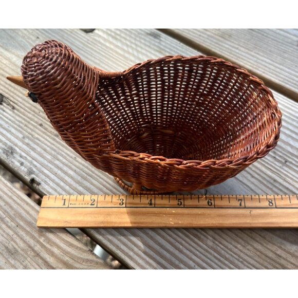 Vintage Avon Woven Wicker Hen Basket With Wooden Beak - Picture 8 of 11